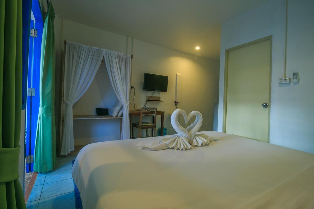 Frog House Bed & Breakfast (Adults Only) Patong Exterior foto