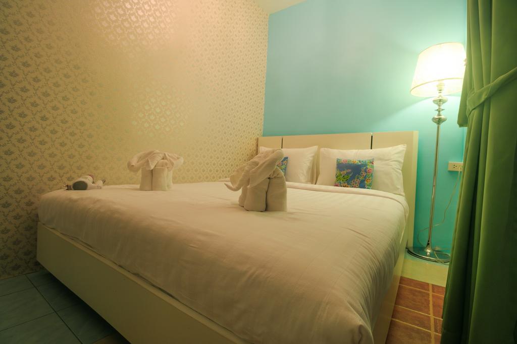 Frog House Bed & Breakfast (Adults Only) Patong Exterior foto